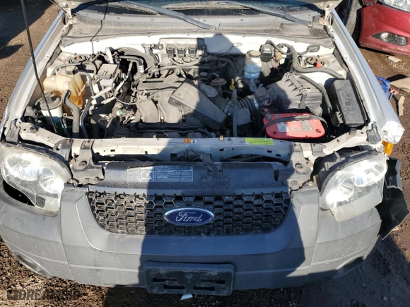 2005 Ford Escape XLT with VIN 1FMCU03155KD28656, listed as a Copart auction lot 50218545 with 109,844 mi miles and Salvage Title. Bid and sale history available at carsss.com. Image 11.
