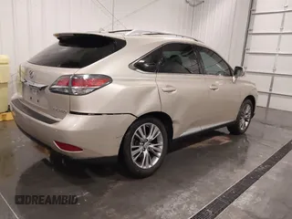 2013 Lexus RX 350 z VIN JTJZK1BA8D2417581, wystawiony jako IAAI lot #41392931 z przebiegiem 85 875 mil mil oraz . Historia ofert i sprzedaży dostępna na DreamBid. Obrazek 4.