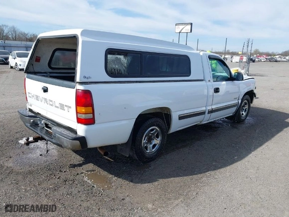 1999 Chevrolet Silverado 1500 with VIN 1GCEC14W2XE158287, listed as a IAAI auction lot 41829042 with 261,504 mi miles. Bid and sale history available at carsss.com. Image 4.