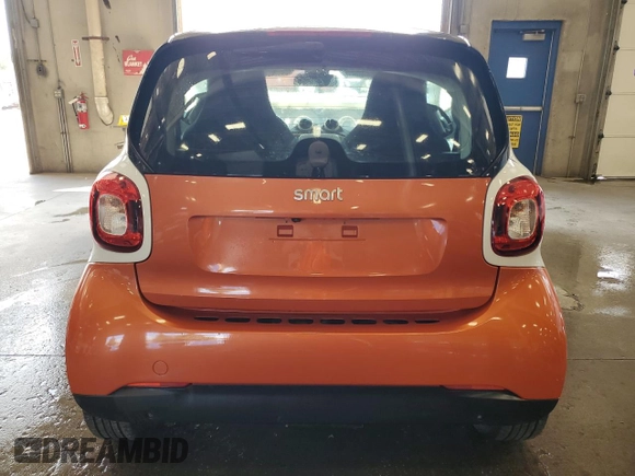 2018 Smart fortwo Pure with VIN WMEFJ9BA6JK270276, listed as a Copart auction lot 64037285 with 47,377 mi miles and Clean title. Bid and sale history available at DreamBid. Image 6.