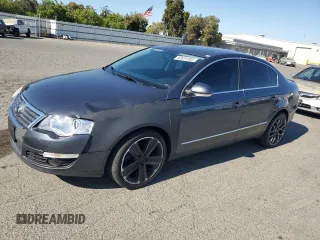 2010 Volkswagen Passat с VIN WVWJM9AN3AE090692, выставлен на аукционе Copart как лот 63631585 с пробегом 162 379 миль миль и Списание • Salvage title. История ставок и продаж доступна на DreamBid. Изображение 1.