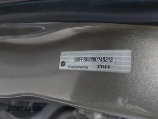 2008 Jeep Patriot Sport with VIN 1J8FF28W88D748313, listed as a IAAI auction lot 41837705 with 159,640 mi miles and . Bid and sale history available at carsss.com. Image 9.