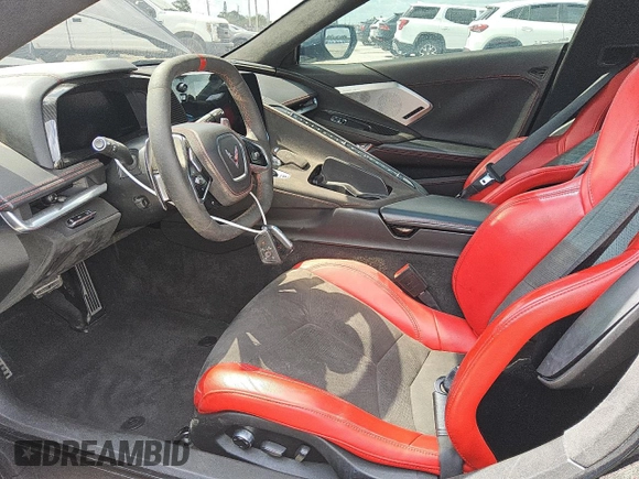 2022 Chevrolet Corvette 3LT z VIN 1G1YC2D41N5105717, wystawiony jako Copart lot #53651315 z przebiegiem Nie podano mil oraz Czysty tytuł • Clean title. Historia ofert i sprzedaży dostępna na DreamBid. Obrazek 7.