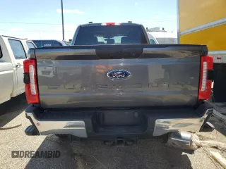 2023 Ford F-250 XL z VIN 1FT7W2BN6PEC14943, wystawiony jako Copart lot #52540055 z przebiegiem 15 451 mil mil oraz Szkoda całkowita • Salvage title. Historia ofert i sprzedaży dostępna na DreamBid. Obrazek 6.