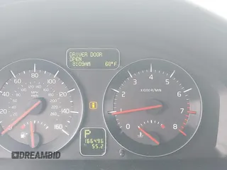 2012 Volvo C30 с VIN YV1672MKXC2275214, выставлен на аукционе IAAI как лот 42377318 с пробегом 166 496 миль миль и . История ставок и продаж доступна на DreamBid. Изображение 7.