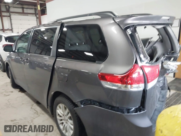 2013 Toyota Sienna XLE AAS with VIN 5TDYK3DC5DS355798, listed as a IAAI auction lot 41884055 with 135,032 mi miles. Bid and sale history available at carsss.com. Image 3.