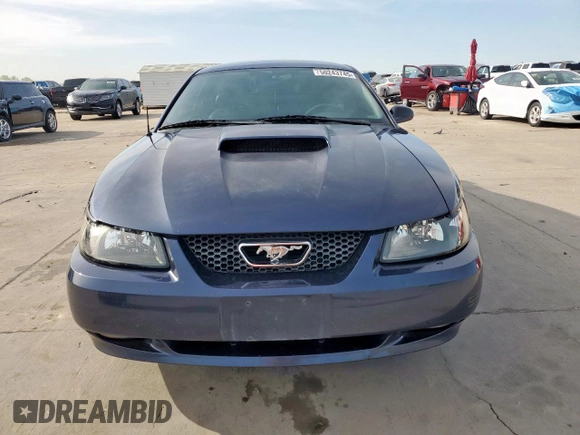 2001 Ford Mustang GT Deluxe z VIN 1FAFP42X41F139883, wystawiony jako Copart lot #50243745 z przebiegiem 142 545 mil mil oraz Szkoda całkowita • Salvage title. Historia ofert i sprzedaży dostępna na DreamBid. Obrazek 5.