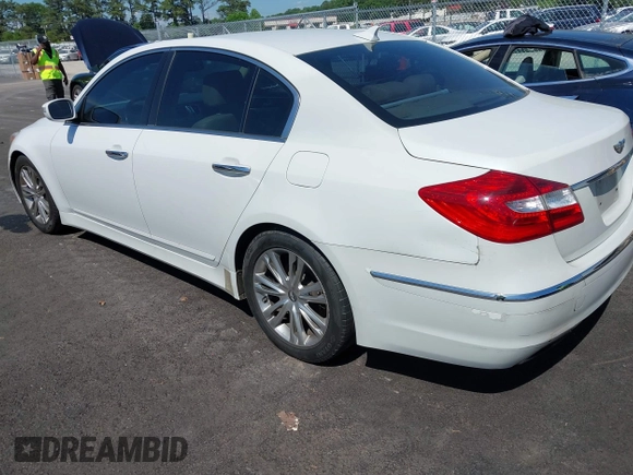 2012 Hyundai Genesis 3.8L z VIN KMHGC4DD0CU185198, wystawiony jako IAAI lot #42209317 z przebiegiem 214 757 mil mil oraz . Historia ofert i sprzedaży dostępna na DreamBid. Obrazek 3.