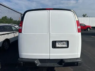 2020 Chevrolet Express Cargo с VIN 1GCWGAFG8L1242775, выставлен на аукционе IAAI как лот 42778536 с пробегом 120 532 миль миль и . История ставок и продаж доступна на DreamBid. Изображение 15.
