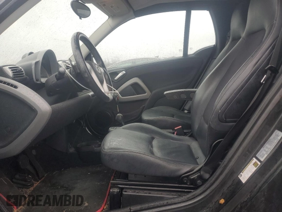 2009 Smart fortwo Passion z VIN WMEEK31X59K270597, wystawiony jako Copart lot #43187955 z przebiegiem 67 842 mil mil oraz Czysty tytuł • Clean title. Historia ofert i sprzedaży dostępna na DreamBid. Obrazek 7.
