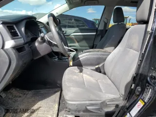 2016 Toyota Highlander LE with VIN 5TDBKRFH2GS330914, listed as a Copart auction lot 46844925 with 136,702 mi miles and Salvage Title. Bid and sale history available at carsss.com. Image 7.