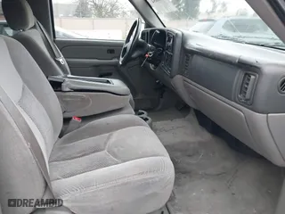 2004 Chevrolet Tahoe LS with VIN 1GNEC13T64J195165, listed as a IAAI auction lot 41446654 with 351,992 mi miles. Bid and sale history available at carsss.com. Image 5.
