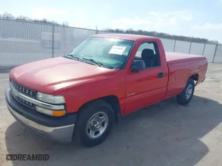 2002 Chevrolet Silverado 1500 with VIN 1GCEC14W52Z226468, listed as a IAAI auction lot 41790682 with 132,447 mi miles. Bid and sale history available at carsss.com. Image 2.