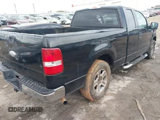2006 Ford F-150 XL with VIN 1FTPX12V86NB81286, listed as a IAAI auction lot 41401439 with 282,561 mi miles. Bid and sale history available at carsss.com. Image 4.