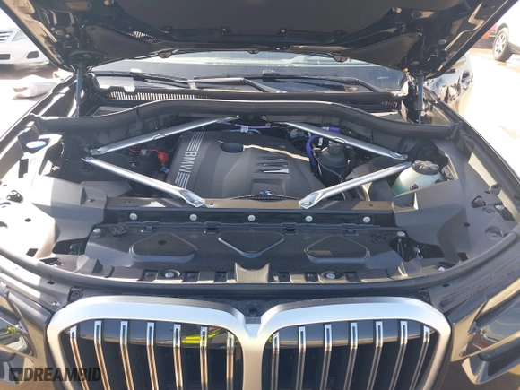 2025 BMW X7 xDrive40i with VIN 5UX23EM01S9X70776, listed as a IAAI auction lot 41653829 with 3,005 mi miles. Bid and sale history available at carsss.com. Image 10.