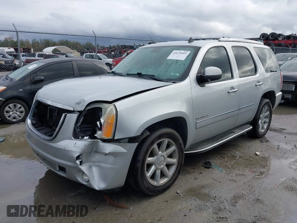 2012 GMC Yukon Denali with VIN 1GKS1EEF0CR256515, listed as a IAAI auction lot 41079993 with 207,470 mi miles. Bid and sale history available at carsss.com. Image 17.