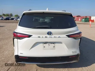 2021 Toyota Sienna Limited with VIN 5TDZSKFC5MS032668, listed as a IAAI auction lot 41858027 with 89,988 mi miles and . Bid and sale history available at DreamBid. Image 17.