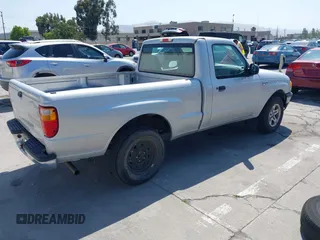 2001 Mazda B-Series Truck DS z VIN 4F4YR12U61TM14583, wystawiony jako IAAI lot #42427839 z przebiegiem 85 607 mil mil oraz . Historia ofert i sprzedaży dostępna na DreamBid. Obrazek 4.