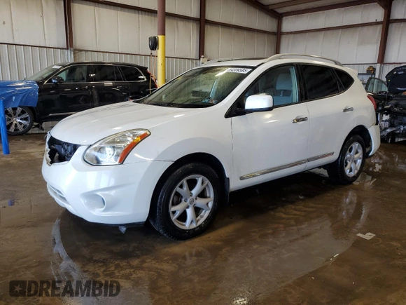 2011 Nissan Rogue S z VIN JN8AS5MV7BW264192, wystawiony jako Copart lot #59309585 z przebiegiem 52 504 mil mil oraz Szkoda całkowita • Salvage title. Historia ofert i sprzedaży dostępna na DreamBid. Obrazek 1.