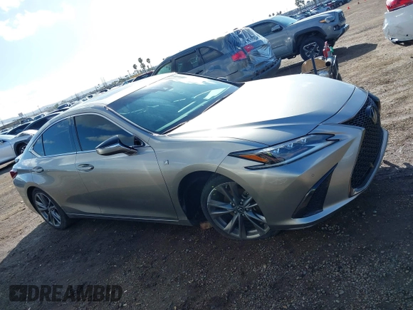2019 Lexus ES with VIN 58ABZ1B17KU030705, listed as a IAAI auction lot 41754152 with 41,069 mi miles. Bid and sale history available at carsss.com. Image 13.