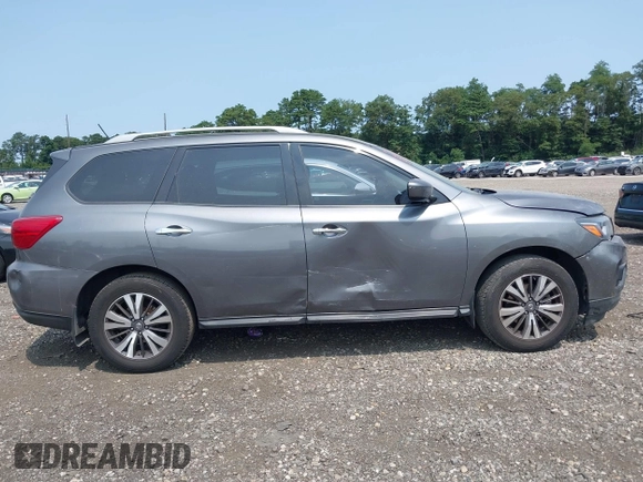 2017 Nissan Pathfinder Platinum with VIN 5N1DR2MM9HC903057, listed as a IAAI auction lot 40063517 with 8,847 mi miles and . Bid and sale history available at DreamBid. Image 13.