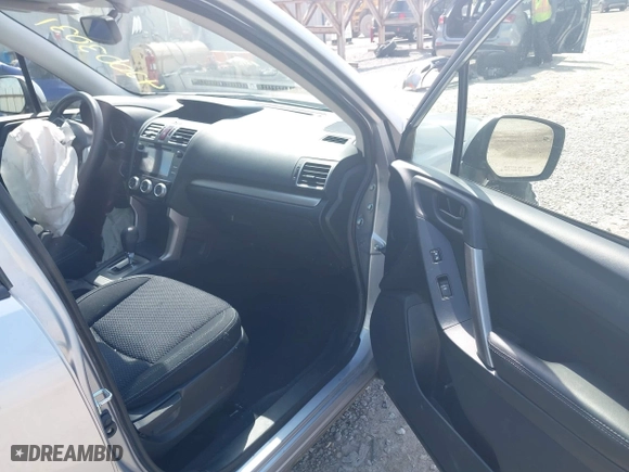 2016 Subaru Forester 2.5i Premium with VIN JF2SJADC0GH544849, listed as a IAAI auction lot 42003031 with 39,703 mi miles. Bid and sale history available at carsss.com. Image 5.