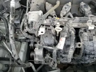 2020 Mitsubishi Outlander ES z VIN JA4AZ3A37LZ020941, wystawiony jako Copart lot #71889465 z przebiegiem 92 420 mil mil oraz Szkoda całkowita • Salvage title. Historia ofert i sprzedaży dostępna na DreamBid. Obrazek 17.