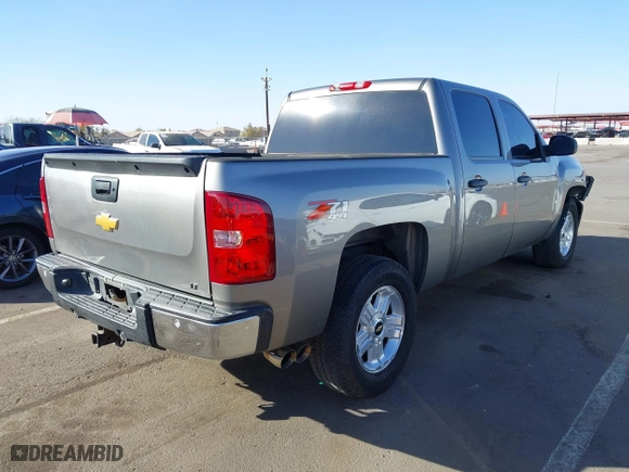 2007 Chevrolet Silverado 1500 LT w/1LT with VIN 3GCEK13C27G537311, listed as a IAAI auction lot 41559010 with 127,104 mi miles. Bid and sale history available at carsss.com. Image 4.