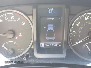 2017 Toyota Tacoma SR5 z VIN 3TMCZ5AN7HM065835, wystawiony jako IAAI lot #40250247 z przebiegiem 221 022 mil mil oraz . Historia ofert i sprzedaży dostępna na DreamBid. Obrazek 15.