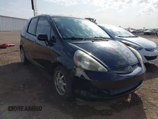 2007 Honda Fit Sport with VIN JHMGD38637S012816, listed as a IAAI auction lot 41929257 with 191,446 mi miles. Bid and sale history available at carsss.com. Image 1.