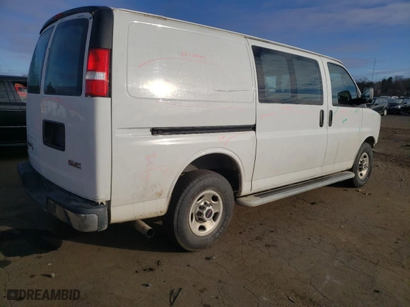 2019 GMC Savana Cargo Van with VIN 1GTW7AFG4K1335887, listed as a Copart auction lot 80944784 with 0 mi miles and Salvage Title. Bid and sale history available at carsss.com. Image 3.