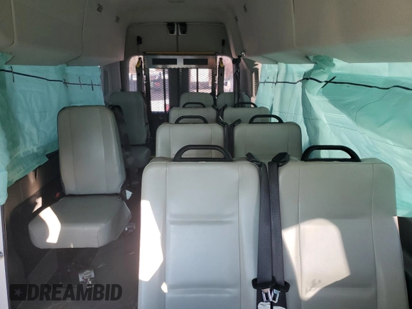 2022 Ford Transit with VIN 1FDVU4XG8NKA61060, listed as a Copart auction lot 86048524 with 33,522 mi miles and Salvage Title. Bid and sale history available at DreamBid. Image 10.