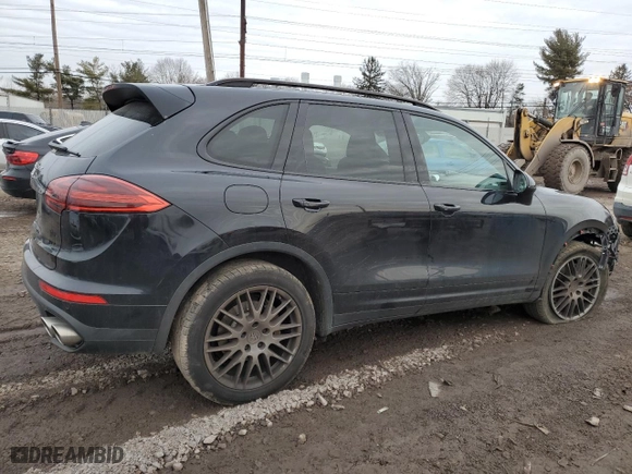 2018 Porsche Cayenne S with VIN WP1AB2A23JLA60752, listed as a Copart auction lot 44623825 with 86,605 mi miles and Salvage Title. Bid and sale history available at carsss.com. Image 3.