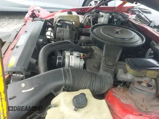 1992 Chevrolet Camaro RS z VIN 1G1FP23E7NL128405, wystawiony jako IAAI lot #41730192 z przebiegiem 254 780 mil mil oraz . Historia ofert i sprzedaży dostępna na DreamBid. Obrazek 23.