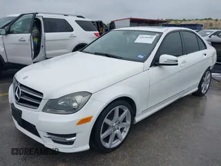 2014 Mercedes-Benz C 250 Sport с VIN WDDGF4HB0EA958816, выставлен на аукционе IAAI как лот 42150390 с пробегом 89 358 миль миль и . История ставок и продаж доступна на DreamBid. Изображение 20.