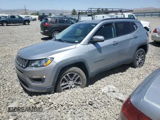 2018 Jeep Compass Latitude z VIN 3C4NJDBB9JT483338, wystawiony jako Copart lot #60864195 z przebiegiem 87 323 mil mil oraz Szkoda całkowita • Salvage title. Historia ofert i sprzedaży dostępna na DreamBid. Obrazek 1.