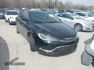 2015 Chrysler 200 C with VIN 1C3CCCCG5FN517356, listed as a IAAI auction lot 41789841 with 88,023 mi miles. Bid and sale history available at carsss.com. Image 1.
