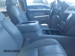 2007 Chevrolet Tahoe LT z VIN 1GNFC13J87J132303, wystawiony jako IAAI lot #42162969 z przebiegiem Nie podano mil oraz . Historia ofert i sprzedaży dostępna na DreamBid. Obrazek 5.
