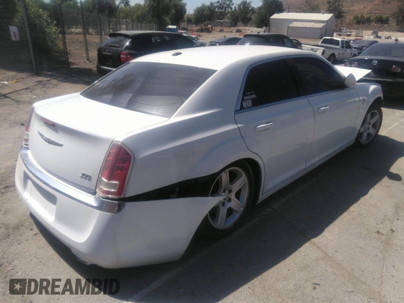 2014 Chrysler 300 z VIN 2C3CCAAG6EH223088, wystawiony jako IAAI lot #31400468 z przebiegiem 137 747 mil mil oraz . Historia ofert i sprzedaży dostępna na DreamBid. Obrazek 4.