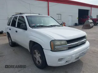 2004 Chevrolet TrailBlazer LT with VIN 1GNDS13S042374575, listed as a IAAI auction lot 42024901 with 237,510 mi miles and . Bid and sale history available at DreamBid. Image 1.
