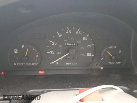 1993 Suzuki Swift z VIN 2S2AC35S5P6601869, wystawiony jako Copart lot #44993725 z przebiegiem 166 429 mil mil oraz Szkody całkowita. Historia ofert i sprzedaży dostępna na DreamBid. Obrazek 9.