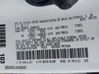 2023 Toyota Tacoma SR z VIN 3TMCZ5AN1PM637609, wystawiony jako IAAI lot #40345917 z przebiegiem 12 614 mil mil oraz . Historia ofert i sprzedaży dostępna na DreamBid. Obrazek 9.