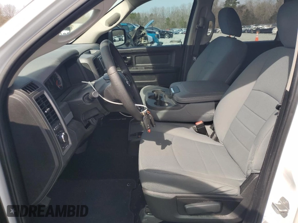 2019 Ram 1500 Tradesman z VIN 1C6RR7KM3KS682179, wystawiony jako Copart lot #48871935 z przebiegiem 101 482 mil mil oraz Czysty tytuł • Clean title. Historia ofert i sprzedaży dostępna na DreamBid. Obrazek 7.
