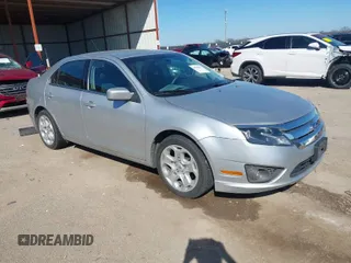 2011 Ford Fusion SE with VIN 3FAHP0HA7BR276132, listed as a IAAI auction lot 41761577 with 102,182 mi miles. Bid and sale history available at carsss.com. Image 1.