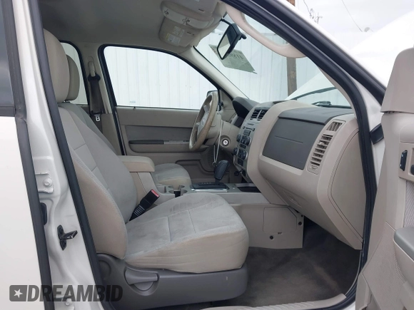 2011 Ford Escape XLT with VIN 1FMCU0D79BKA38578, listed as a IAAI auction lot 41895971 with 223,689 mi miles. Bid and sale history available at carsss.com. Image 5.