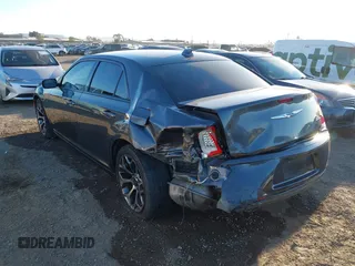 2018 Chrysler 300 with VIN 2C3CCABG5JH214228, listed as a IAAI auction lot 41647033 with 133,224 mi miles. Bid and sale history available at carsss.com. Image 6.