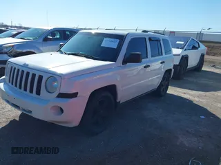 2008 Jeep Patriot Sport with VIN 1J8FF28W08D635875, listed as a IAAI auction lot 41761822 with 285,728 mi miles and . Bid and sale history available at carsss.com. Image 2.