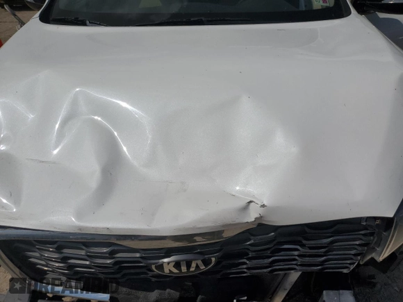 2020 Kia Sorento S z VIN 5XYPG4A55LG696039, wystawiony jako Copart lot #53807265 z przebiegiem 81 001 mil mil oraz Szkoda całkowita • Salvage title. Historia ofert i sprzedaży dostępna na DreamBid. Obrazek 11.