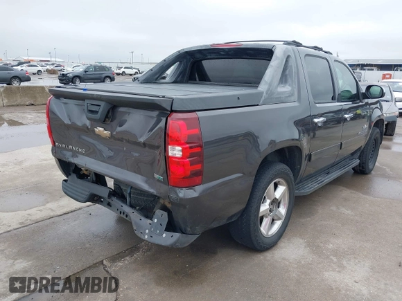 2011 Chevrolet Avalanche LS with VIN 3GNMCEE06BG129154, listed as a IAAI auction lot 41524963 with 236,029 mi miles and . Bid and sale history available at DreamBid. Image 4.