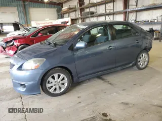 2009 Toyota Yaris z VIN JTDBT903191338190, wystawiony jako Copart lot #54235275 z przebiegiem 90 821 mil mil oraz Szkody całkowita. Historia ofert i sprzedaży dostępna na DreamBid. Obrazek 1.
